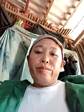 dakota-kis online show from December 23, 2025, 6:11 am