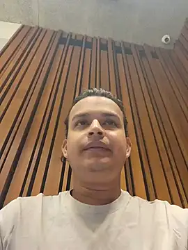 Snapshot of jerryrooh69 chatting on June 12, 2026, 5:06 am jerryrooh69 online show from June 12, 2026, 5:06 am