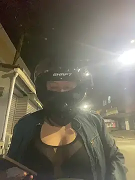 Scarlet auraa online show from January 10, 2026, 1:29 am