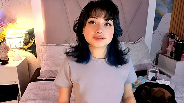 Snapshot of Sienna_Desiree chatting on June 13, 2026, 10:35 am Sienna Desiree online show from June 13, 2026, 10:35 am