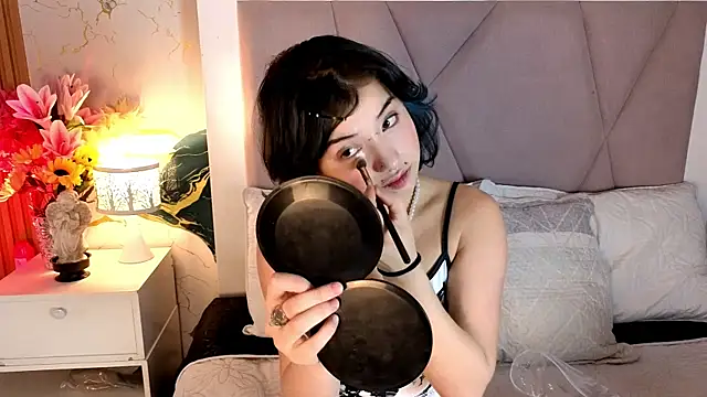 Snapshot of Sienna_Desiree chatting on June 28, 2026, 4:40 am Sienna Desiree online show from June 28, 2026, 4:40 am