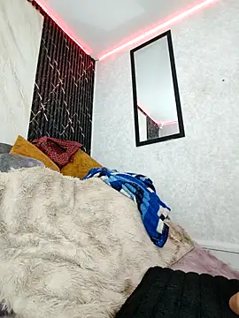 Isis Hot   online show from February 28, 2026, 12:06 pm