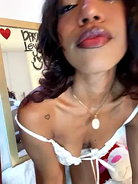 DAMMLEYLA online show from March 12, 2026, 7:25 am