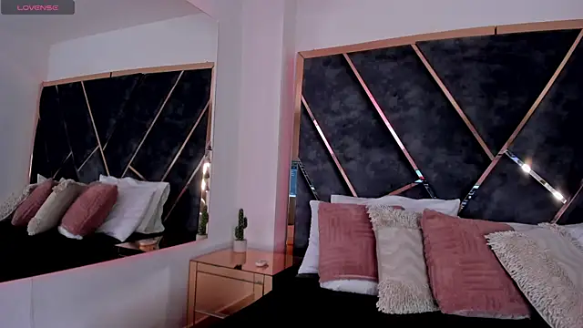 Chloe Connor online show from January 13, 2026, 12:49 am