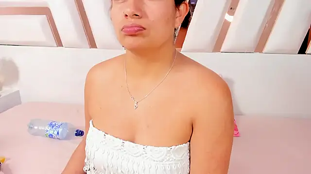 Snapshot of MiaKleinX chatting on July 16, 2026, 10:05 pm MiaKleinX online show from July 16, 2026, 10:05 pm