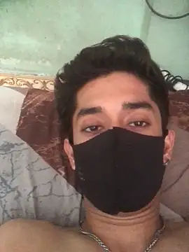 Snapshot of karan72819 chatting on March 17, 2026, 5:44 am karan72819 online show from March 17, 2026, 5:44 am