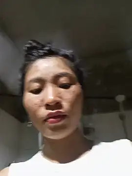 Snapshot of Hiniyk2 chatting on July 20, 2026, 11:45 am Hiniyk2 online show from July 20, 2026, 11:45 am