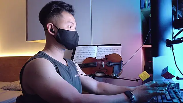 OnlyHand9x online show from May 5, 2026, 4:15 pm