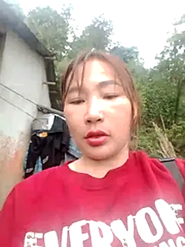 Snapshot of Fading_roses chatting on March 18, 2026, 9:12 am Fading roses online show from March 18, 2026, 9:12 am