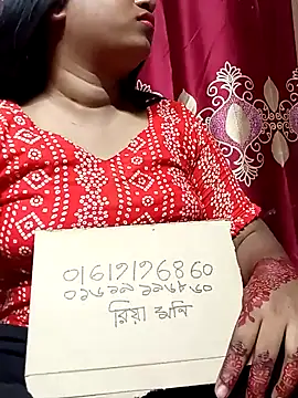 Riyamoni7485 online show from April 26, 2026, 6:05 pm