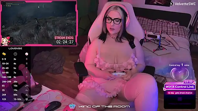 Snapshot of VelvetteSWE chatting on May 11, 2026, 6:05 pm VelvetteSWE online show from May 11, 2026, 6:05 pm