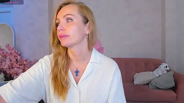 Marie Hayes online show from July 27, 2026, 1:12 am