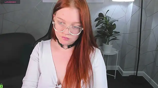 Snapshot of Gloria_Gordon chatting on June 29, 2026, 3:56 pm Gloria Gordon online show from June 29, 2026, 3:56 pm