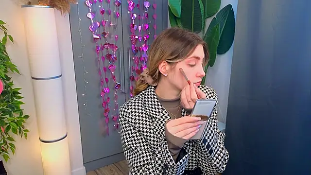 BrianneMallory online show from February 21, 2026, 6:14 am