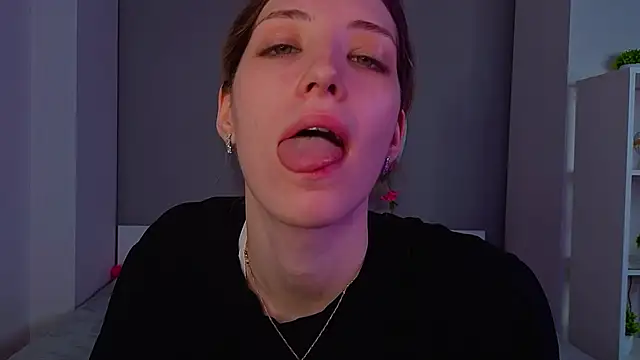 BrianneMallory online show from March 15, 2026, 6:19 am