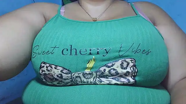 Snapshot of schoco_milff chatting on August 4, 2026, 11:07 pm schoco milff online show from August 4, 2026, 11:07 pm