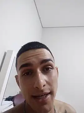 Fefe2805 online show from March 13, 2026, 1:01 am