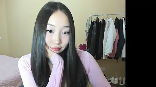 Amane Yuki online show from March 24, 2026, 5:29 pm