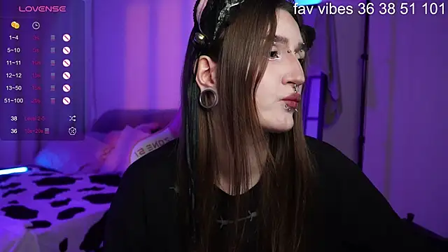 Snapshot of Alice_Goth chatting on July 8, 2026, 3:55 am Alice Goth online show from July 8, 2026, 3:55 am
