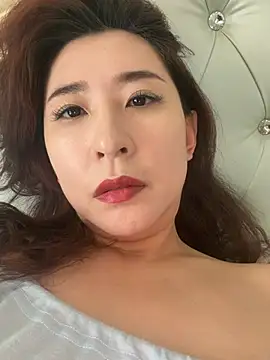 Snapshot of Jingjingxiang-520 chatting on June 27, 2026, 2:27 am Jingjingxiang-520 online show from June 27, 2026, 2:27 am