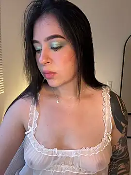 evelynrosess1 online show from June 5, 2026, 10:59 pm