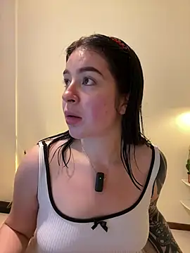 Snapshot of evelynrosess1 chatting on July 7, 2026, 4:15 am evelynrosess1 online show from July 7, 2026, 4:15 am