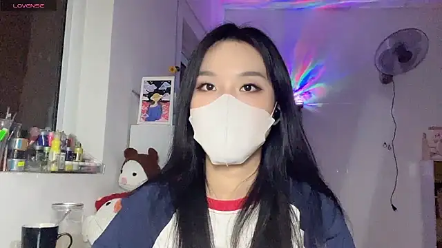 Tieu-May online show from April 26, 2026, 8:50 pm