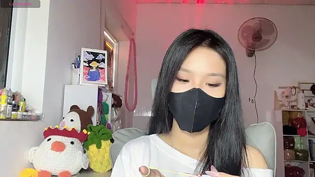 Snapshot of Tieu-May chatting on May 9, 2026, 9:36 am Tieu-May online show from May 9, 2026, 9:36 am