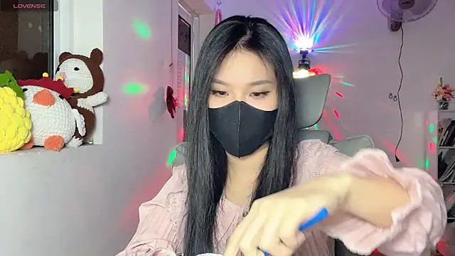 Snapshot of Tieu-May chatting on May 30, 2026, 7:49 am Tieu-May online show from May 30, 2026, 7:49 am