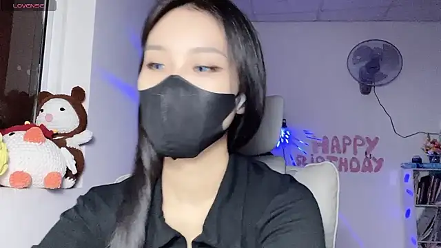 Snapshot of Tieu-May chatting on June 12, 2026, 8:02 am Tieu-May online show from June 12, 2026, 8:02 am