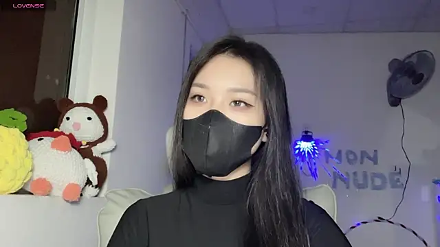 Snapshot of Tieu-May chatting on June 17, 2026, 10:06 am Tieu-May online show from June 17, 2026, 10:06 am
