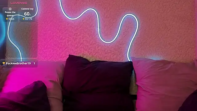 ValeryAlfie online show from March 9, 2026, 4:11 pm