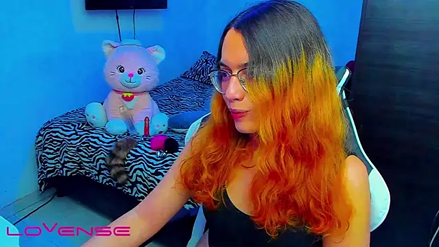 lillykittyyy online show from April 13, 2026, 3:12 am
