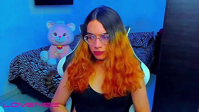 lillykittyyy online show from May 4, 2026, 3:57 am