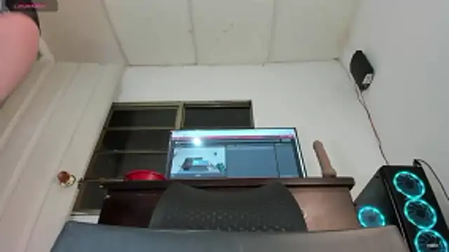 Snapshot of nickytabitch chatting on June 16, 2026, 1:41 am nickytabitch online show from June 16, 2026, 1:41 am