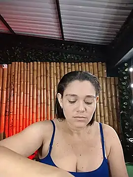 Astrid williams online show from June 25, 2026, 1:05 am