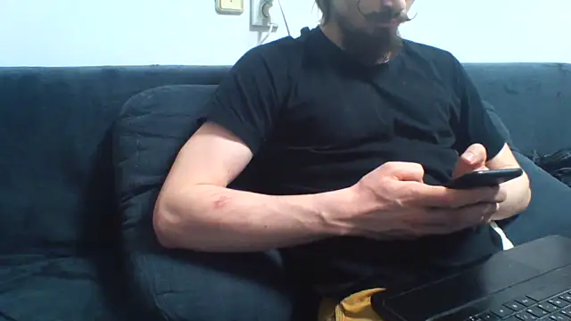 KaelNox online show from May 17, 2026, 3:19 pm