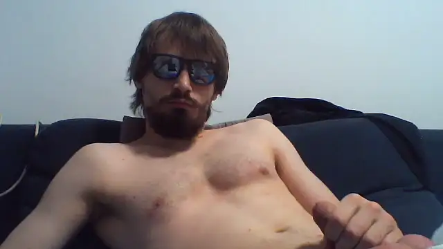 KaelNox online show from July 14, 2026, 2:05 am