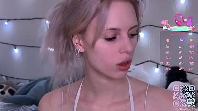 Snapshot of stillsweety chatting on February 16, 2026, 11:45 pm stillsweety online show from February 16, 2026, 11:45 pm