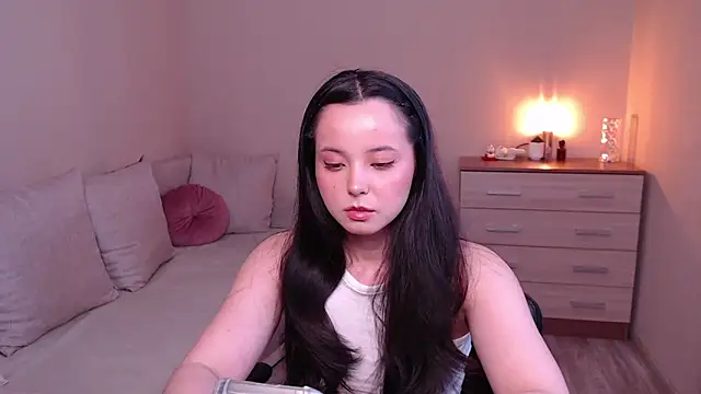 lia hetty online show from May 1, 2026, 1:59 pm