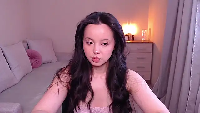 lia hetty online show from May 3, 2026, 3:07 pm