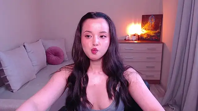 lia hetty online show from June 7, 2026, 3:16 pm
