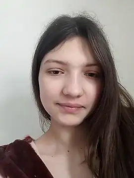 Snapshot of LunaTori456 chatting on March 4, 2026, 8:20 am LunaTori456 online show from March 4, 2026, 8:20 am