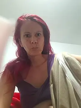 Snapshot of cintia_love chatting on May 14, 2026, 11:22 pm cintia love online show from May 14, 2026, 11:22 pm
