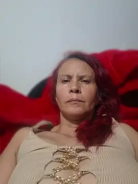 Snapshot of cintia_love chatting on June 14, 2026, 12:52 am cintia love online show from June 14, 2026, 12:52 am