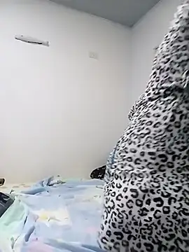 IIv0ryN0IIReX-XX online show from February 14, 2026, 10:39 pm