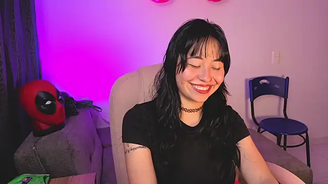 LolaOpalX online show from July 3, 2026, 11:22 pm