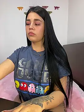 sophyy white online show from January 16, 2026, 10:47 pm