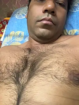 Snapshot of Lucky___05 chatting on June 9, 2026, 2:45 am Lucky 05 online show from June 9, 2026, 2:45 am