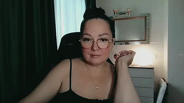 Snapshot of infinity_loveliness chatting on July 20, 2026, 10:39 am infinity loveliness online show from July 20, 2026, 10:39 am